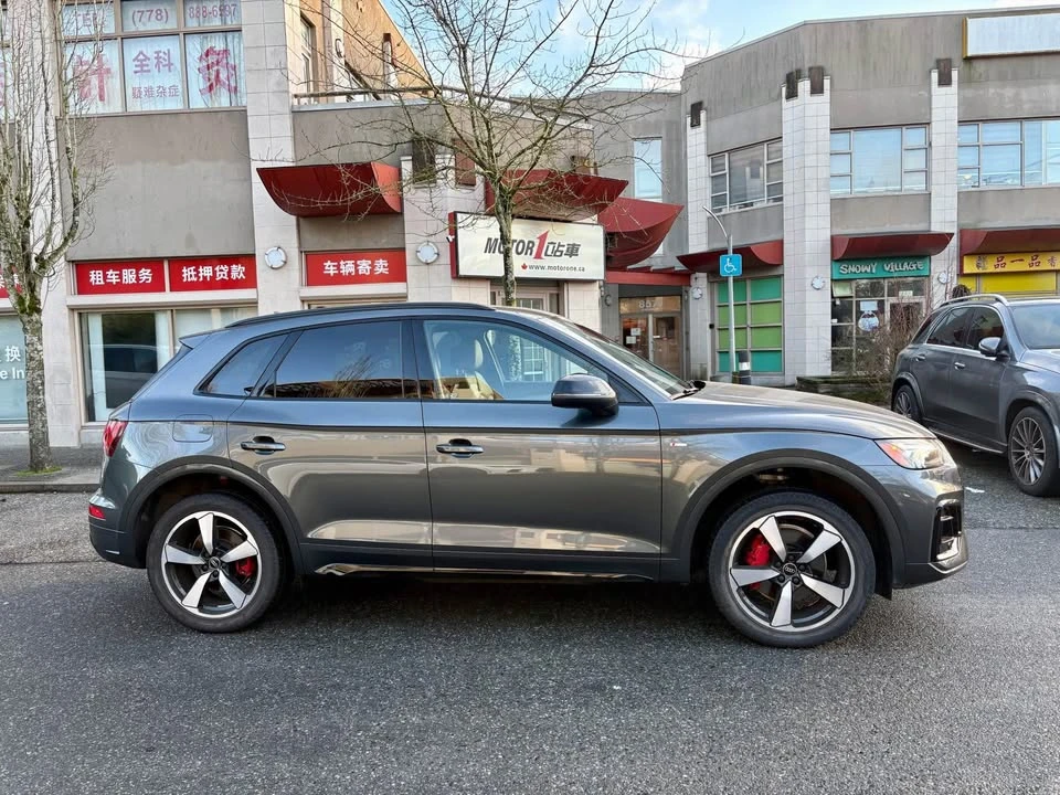 2025 Audi FY Q5 - Image 2 of 5