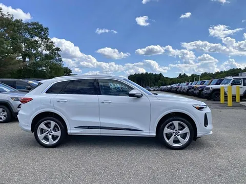 2025 Audi Q5 Premium Plus