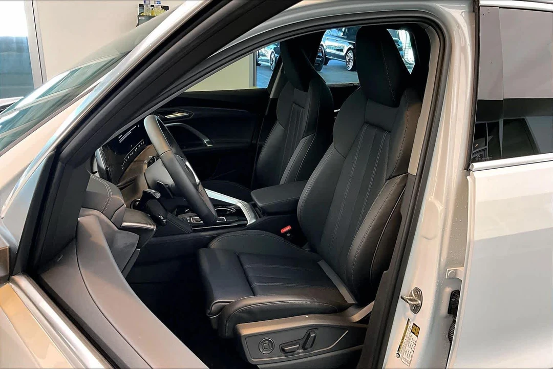 2025 Audi FY Q5 - Image 8 of 12