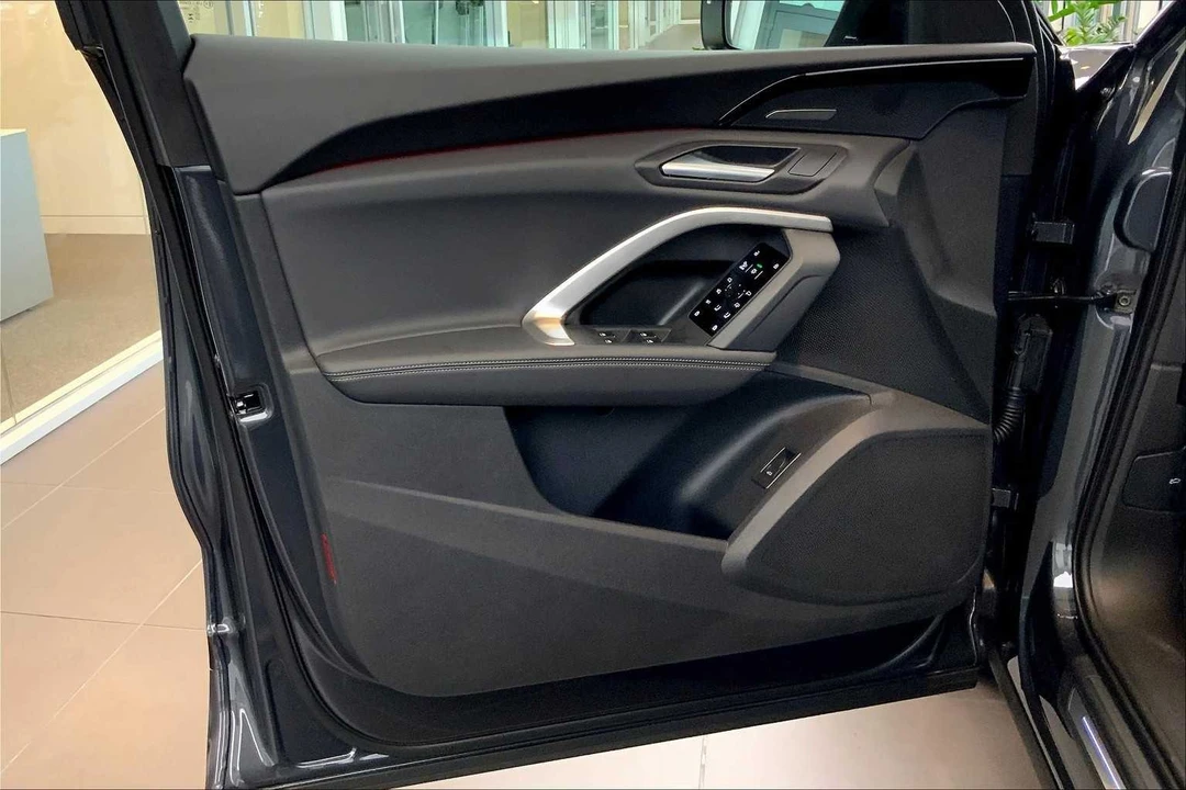 2025 Audi FY Q5 - Image 10 of 12