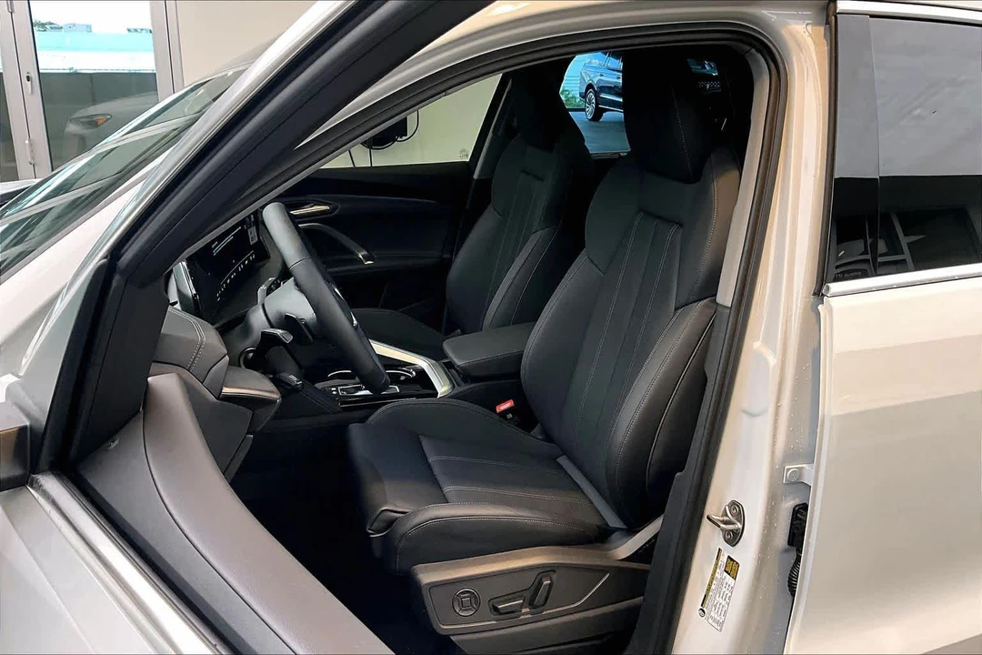 2025 Audi FY Q5 - Image 8 of 12