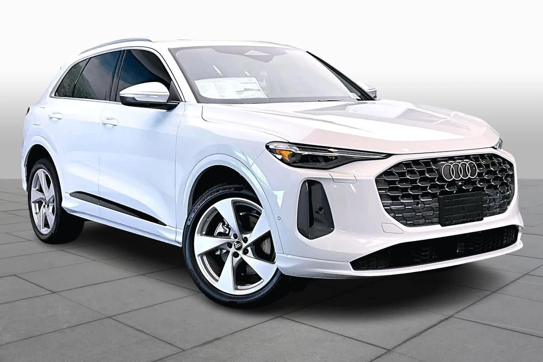 2025 Audi FY Q5 - Image 3 of 12