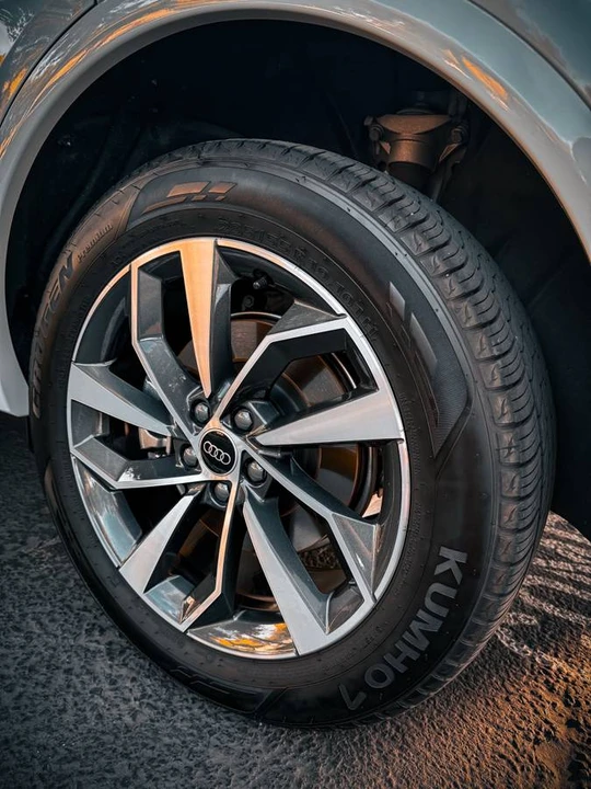2025 Audi FY Q5 - Image 13 of 16