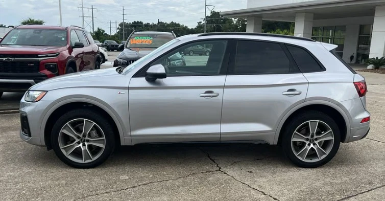 2025 Audi FY Q5 - Image 2 of 12