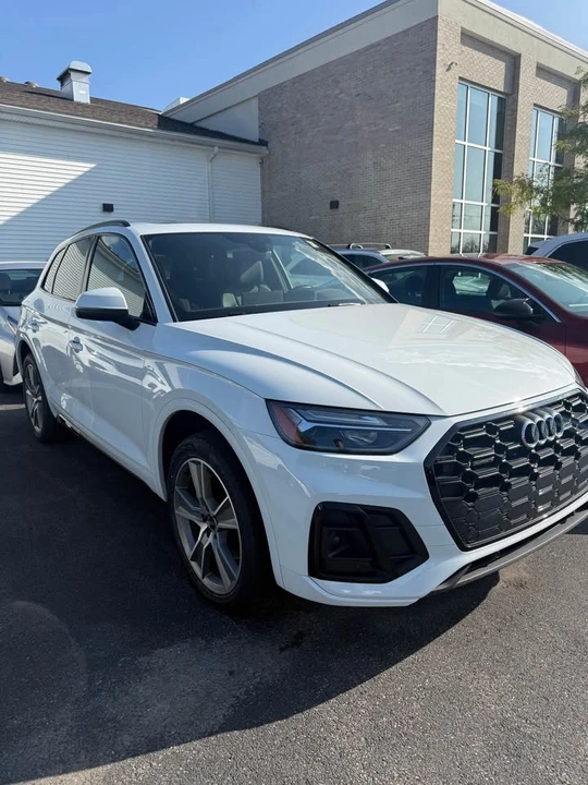 2025 Audi FY Q5 - Image 2 of 4