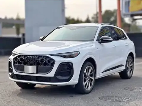 2025 Audi Q5 Technik Competition S-Line Comfort Pkg