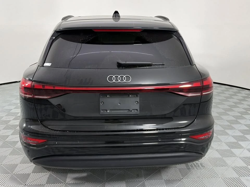 2025 Audi Q6 e-tron - Image 5 of 12