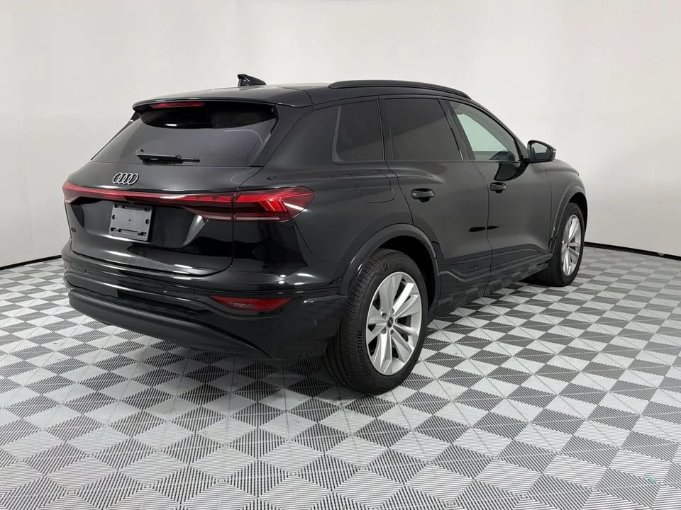 2025 Audi Q6 e-tron - Image 4 of 12