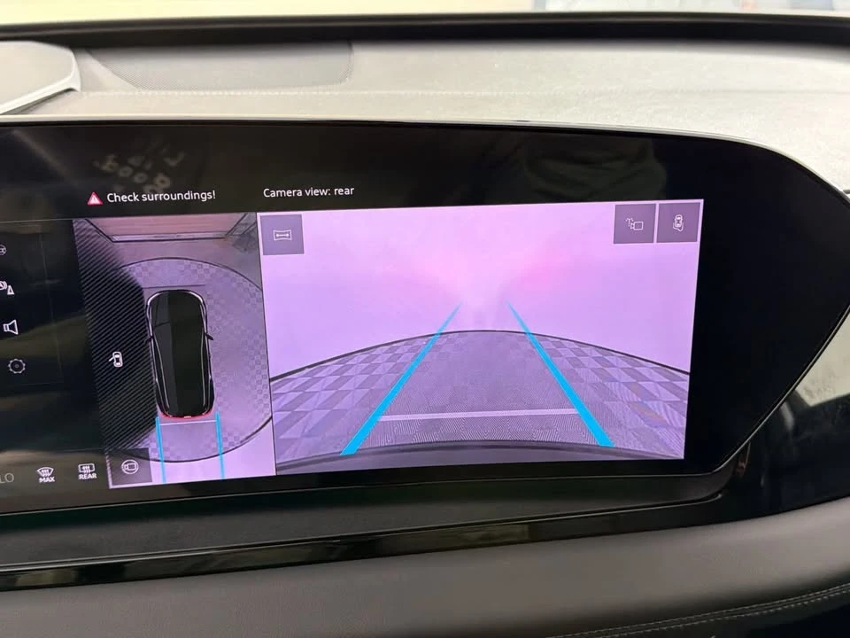 2025 Audi Q6 e-tron - Image 8 of 12