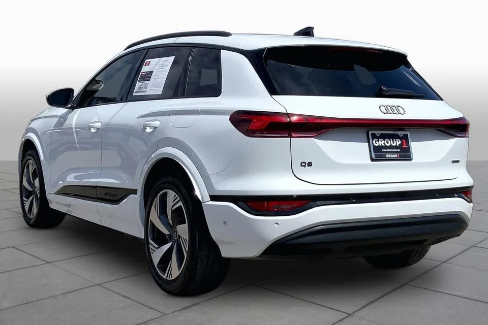 2025 Audi Q6 e-tron - Image 11 of 20