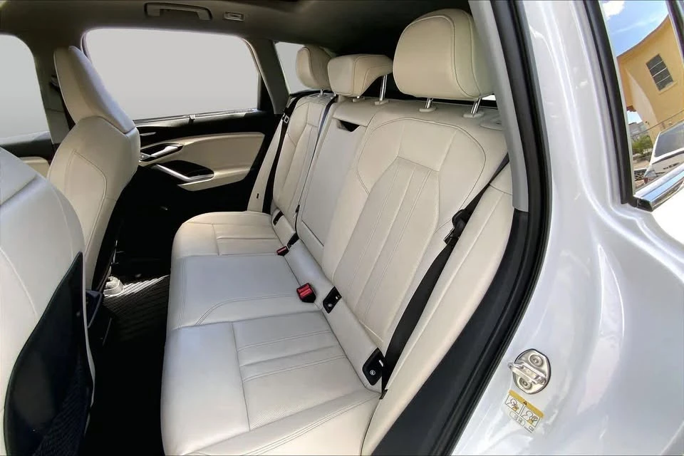 2025 Audi Q6 e-tron - Image 17 of 20