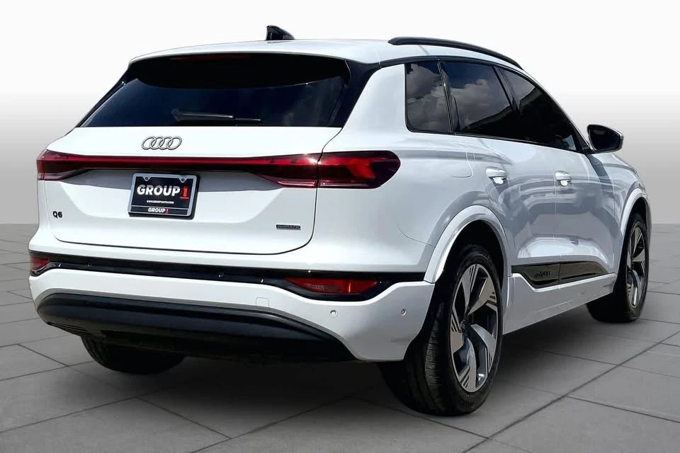 2025 Audi Q6 e-tron - Image 12 of 20