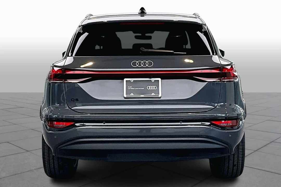 2025 Audi Q6 e-tron - Image 5 of 12