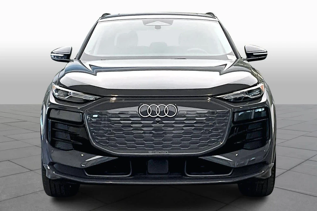 2025 Audi Q6 e-tron - Image 4 of 12