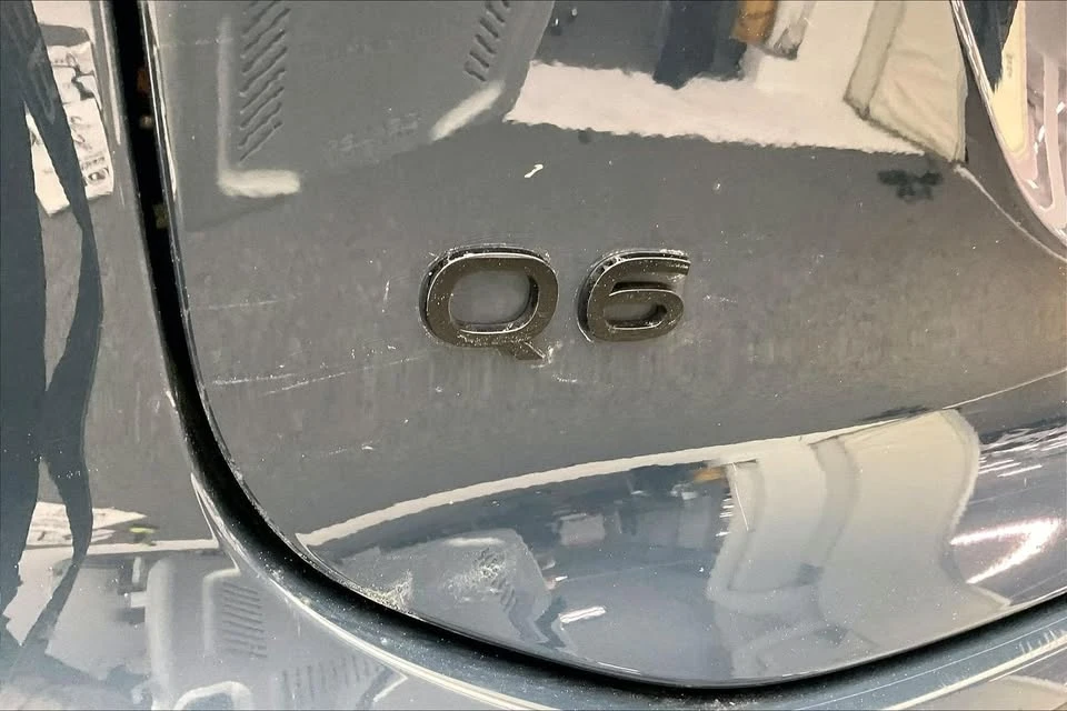 2025 Audi Q6 e-tron - Image 20 of 20