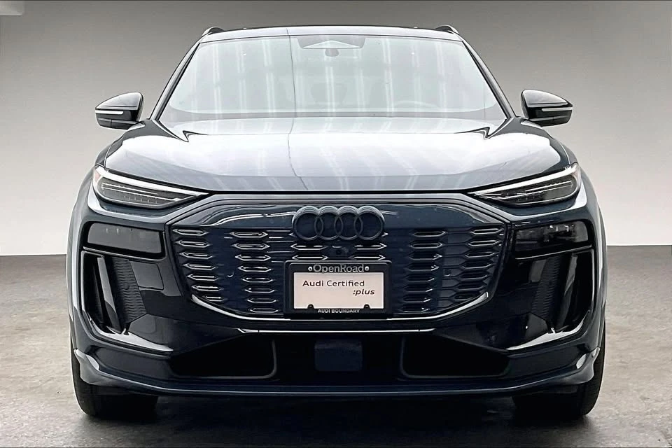 2025 Audi Q6 e-tron - Image 2 of 20