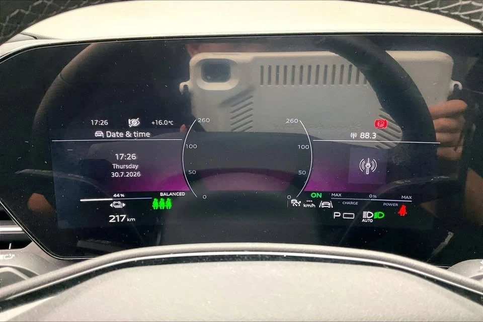 2025 Audi Q6 e-tron - Image 17 of 20