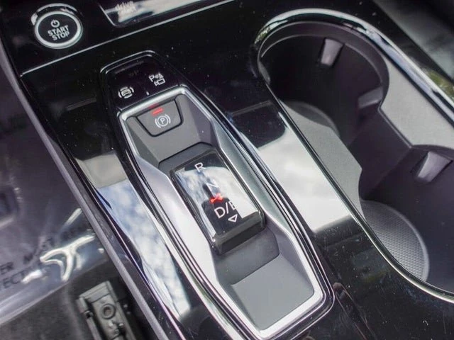 2025 Audi Q6 e-tron - Image 16 of 20