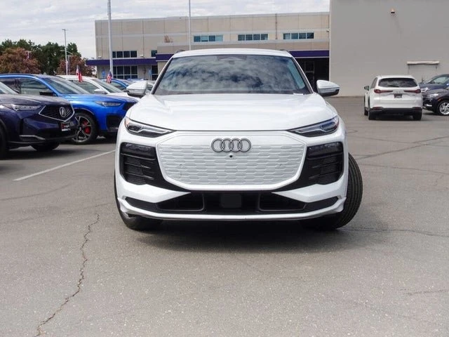 2025 Audi Q6 e-tron - Image 2 of 20