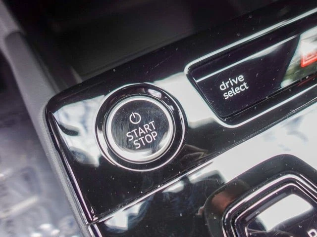 2025 Audi Q6 e-tron - Image 15 of 20