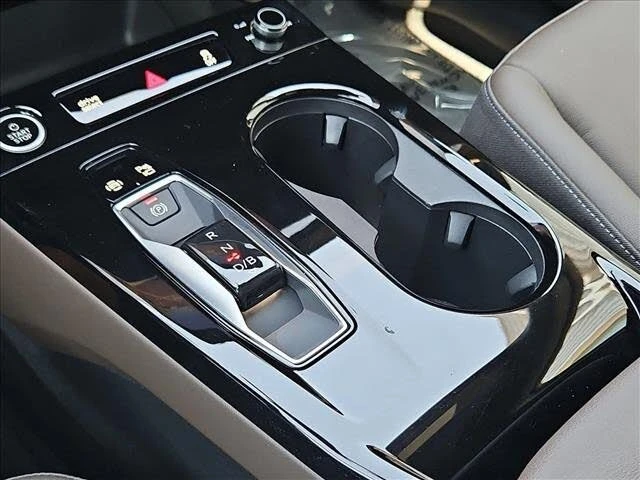 2025 Audi Q6 e-tron - Image 16 of 19