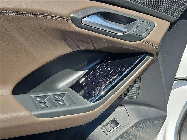 2025 Audi Q6 e-tron - Image 11 of 19