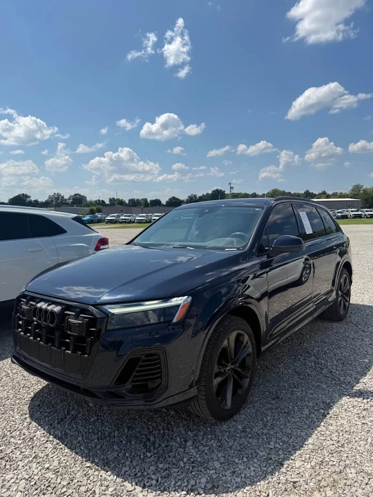 2025 Audi 4M Q7 - Image 3 of 17