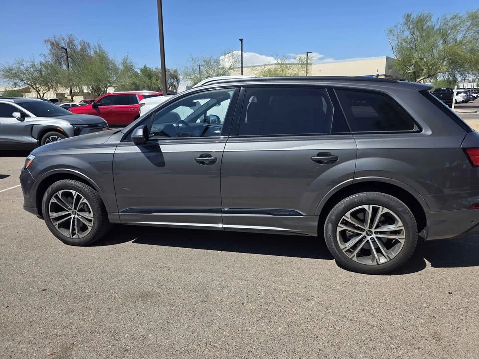 2025 Audi 4M Q7 - Image 2 of 10