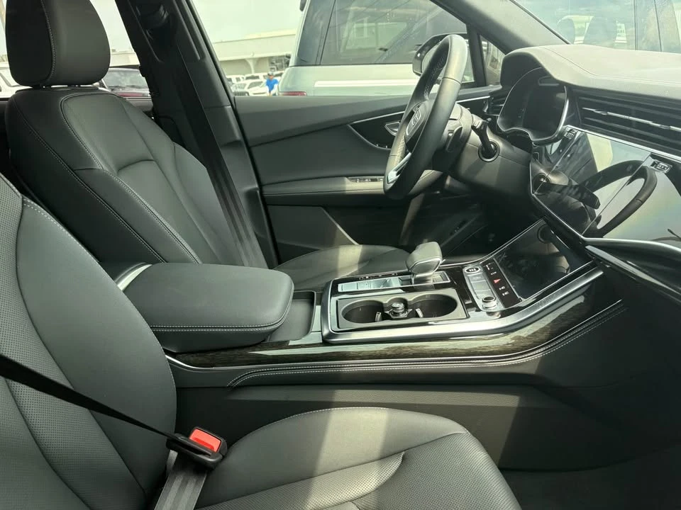 2025 Audi 4M Q7 - Image 6 of 7