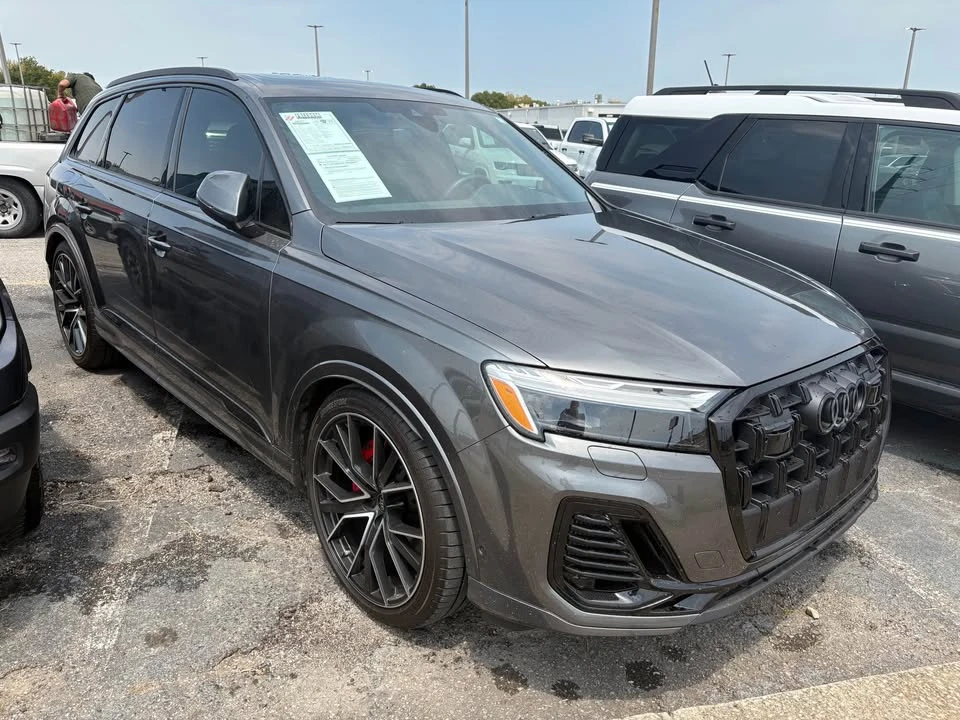 2025 Audi 4M Q7 - Image 2 of 7