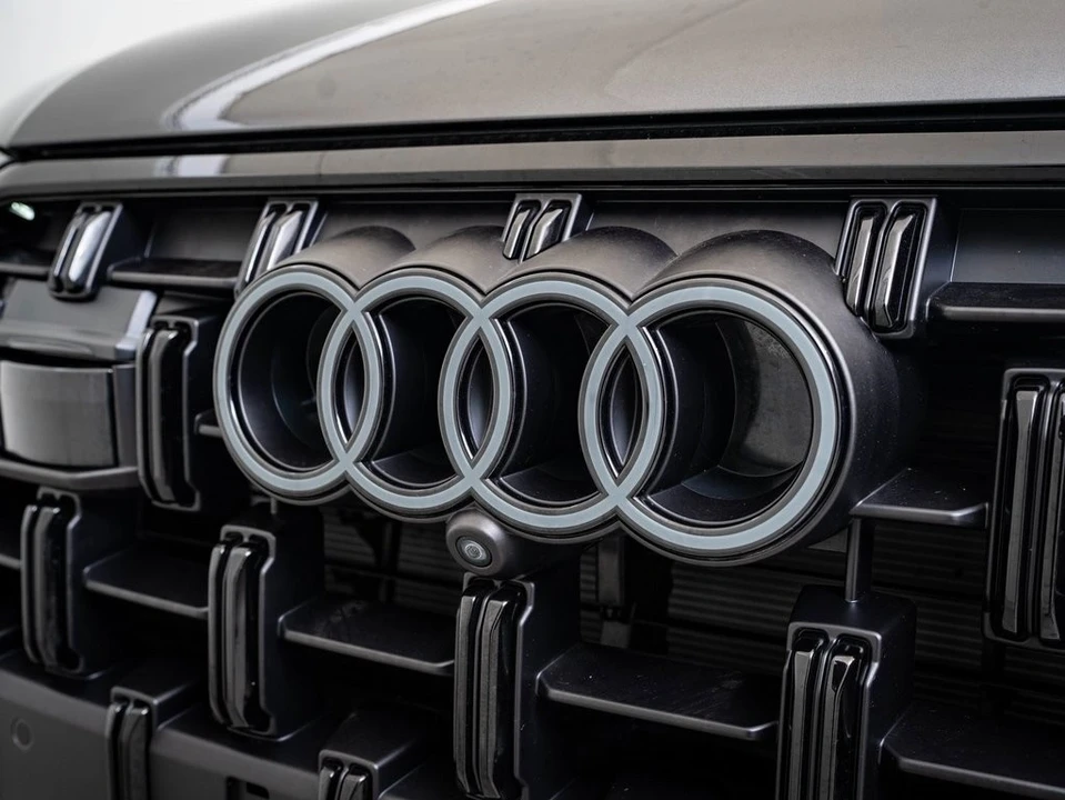 2025 Audi 4M Q7 - Image 3 of 21