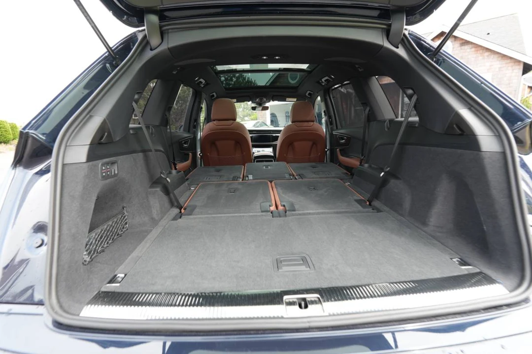 2025 Audi 4M Q7 - Image 4 of 17