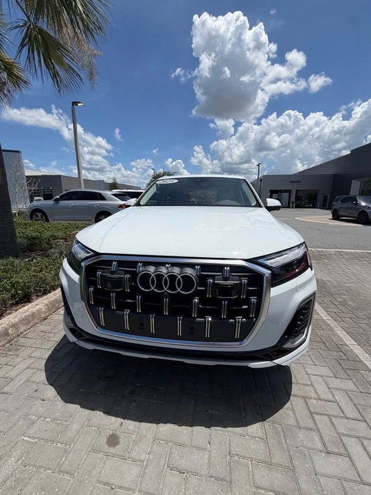 2025 Audi 4M Q7 - Image 2 of 12
