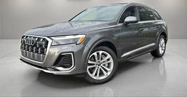 2025 Audi Q7 45 TFSI Premium Sport Utility 4D