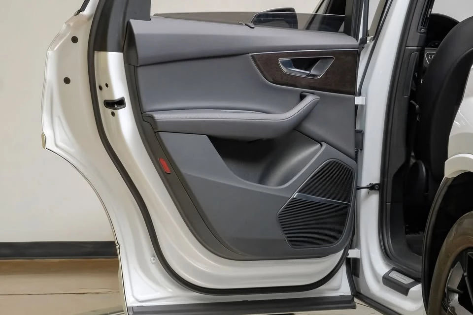 2025 Audi 4M Q7 - Image 11 of 20