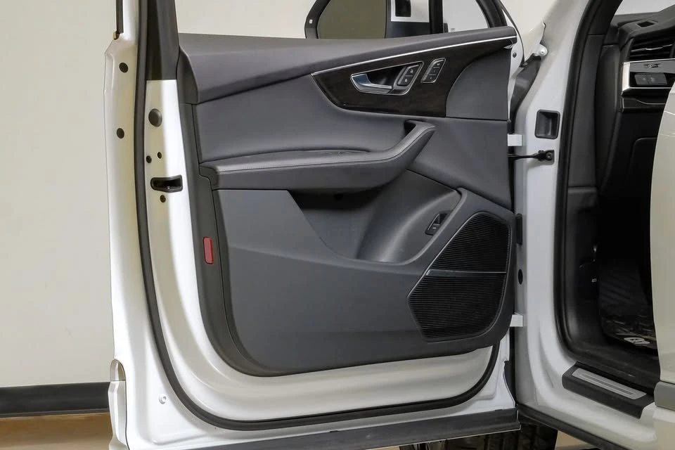 2025 Audi 4M Q7 - Image 5 of 20