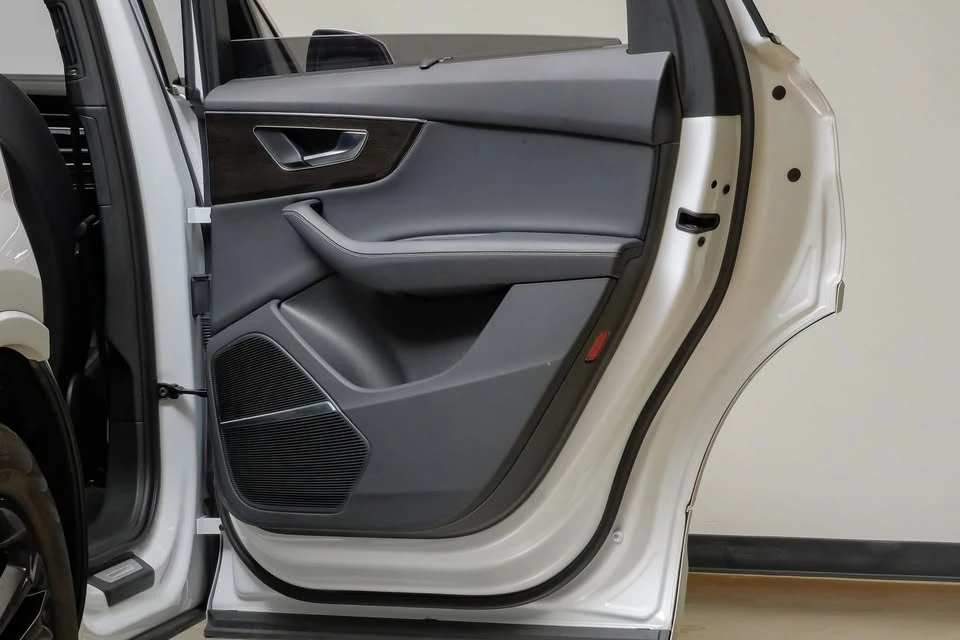 2025 Audi 4M Q7 - Image 13 of 20
