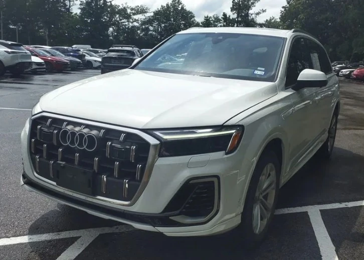 2025 Audi 4M Q7 - Image 2 of 13