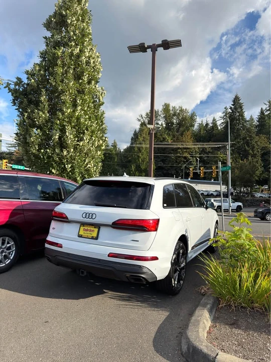 2025 Audi 4M Q7 - Image 5 of 17