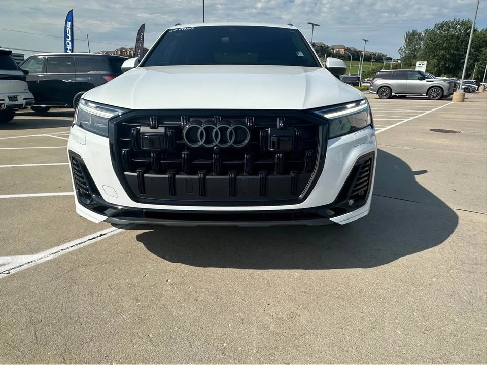 2025 Audi 4M Q7 - Image 2 of 14