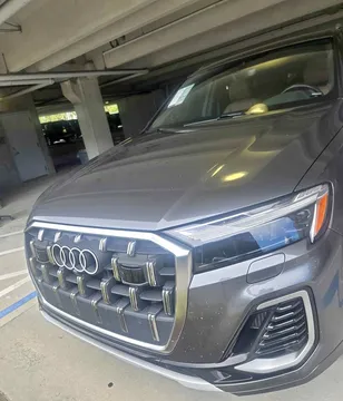 2025 Audi Q7 55 Premium Plus