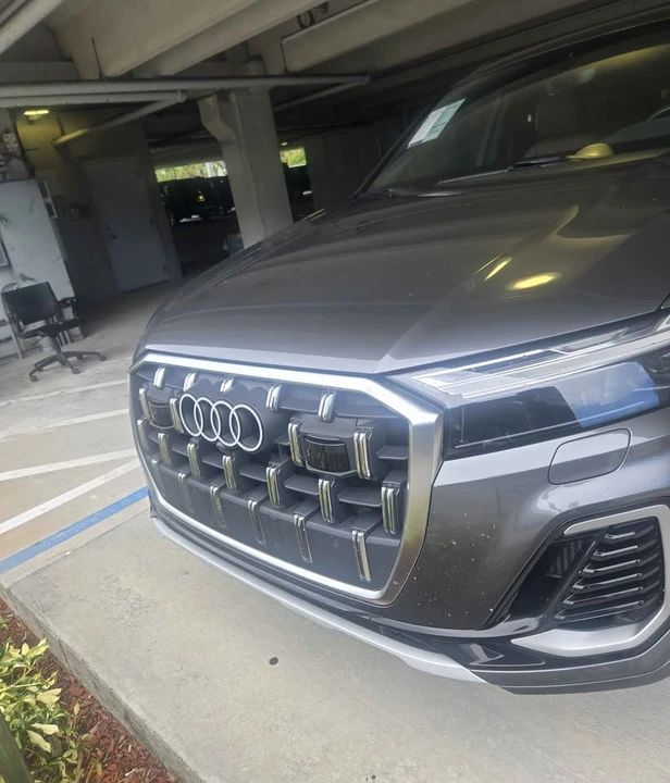 2025 Audi 4M Q7 - Image 2 of 19