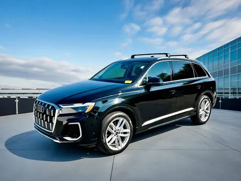 2025 Audi Q7 Premium Plus