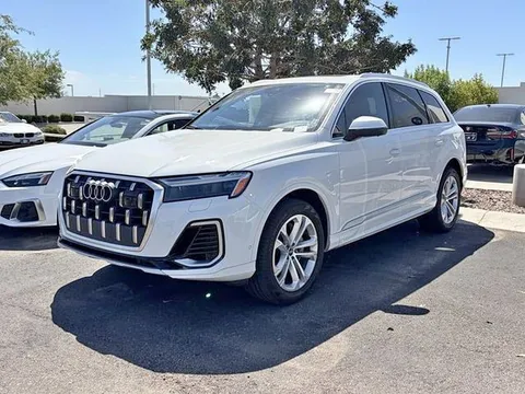 2025 Audi Q7 55 Premium Plus