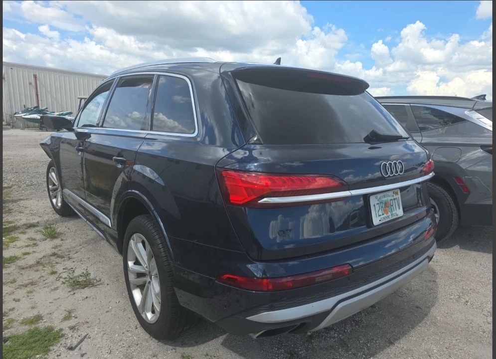 2025 Audi 4M Q7 - Image 2 of 9