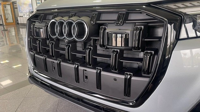 2025 Audi 4M Q7 - Image 12 of 31