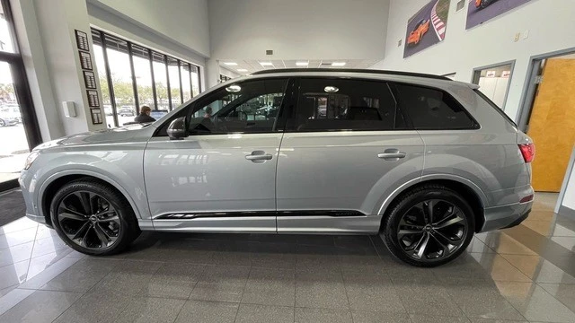 2025 Audi 4M Q7 - Image 2 of 31