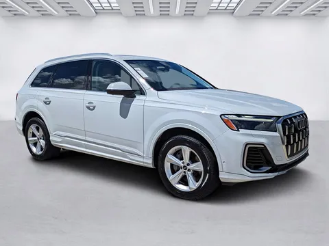 2025 Audi Q7 Premium