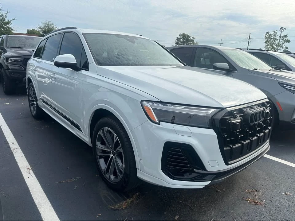 2025 Audi 4M Q7 - Image 3 of 4