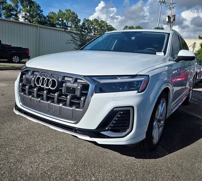 2025 Audi Q7 Premium Plus